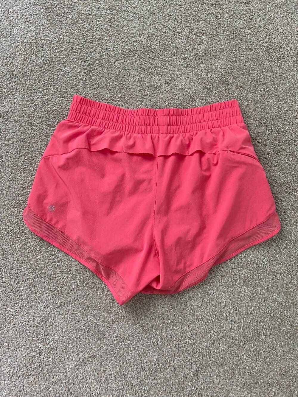 Athleta Mesh Racer Run Mid Rise 4" Short - Picture 2 of 4